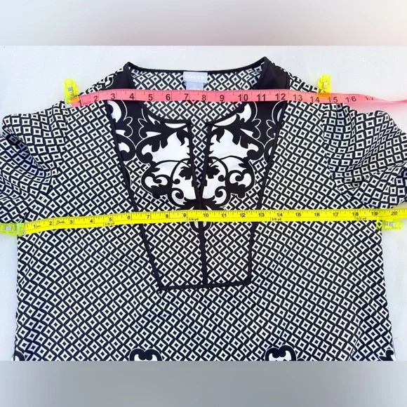 Chico’s Black White Damask Print Blouse Size 0 (US 4/6) Boho Tunic 3/4 Sleeve - Picture 8 of 8
